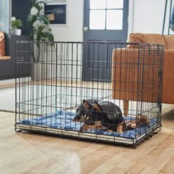 Frisco Plush Tri-fold Arrow Print Dog Crate Mat 11 Frisco Plush Tri-fold Arrow Print Dog Crate Mat -Pet Dog Shop 255998 PT5. AC SS1800 V1616121684