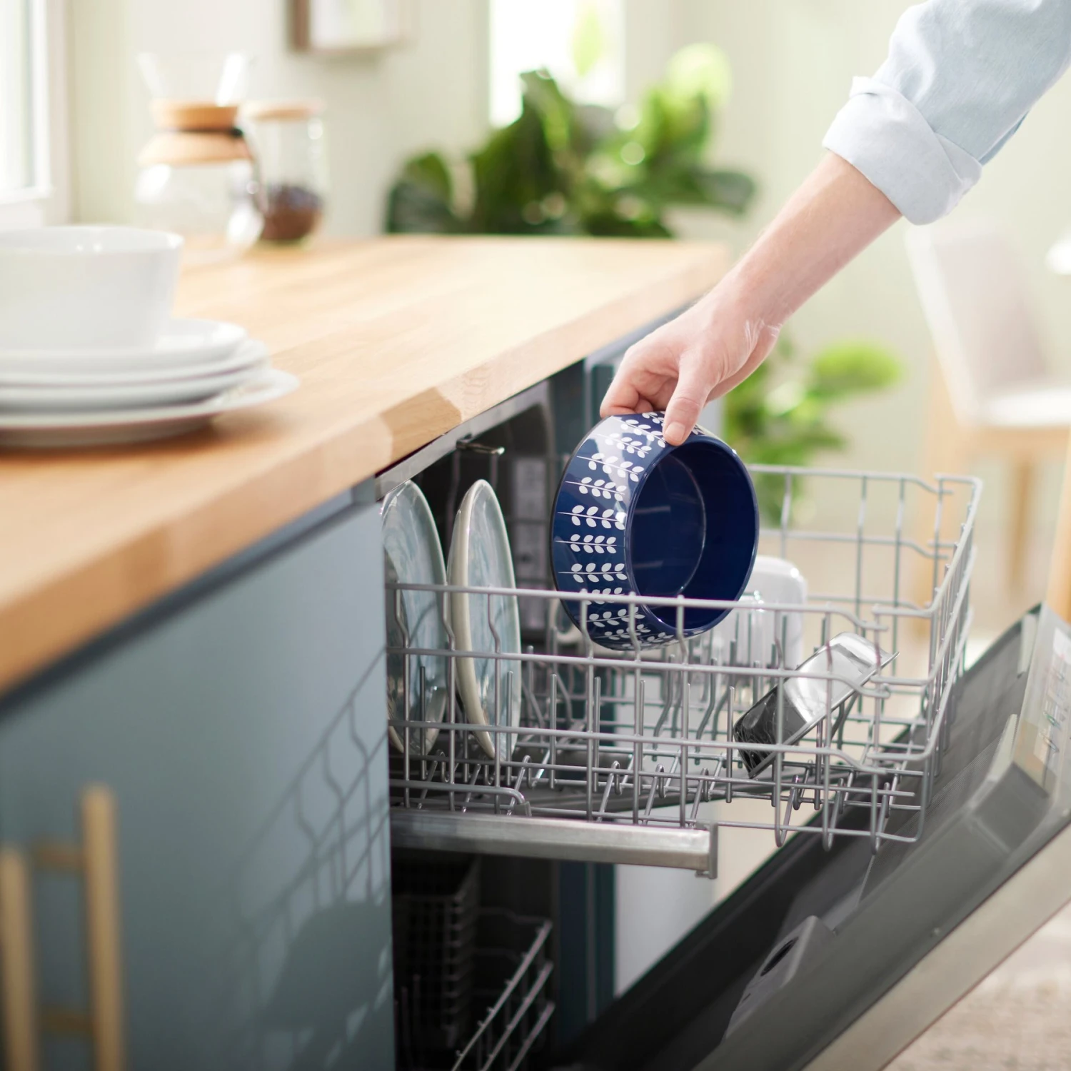 Frisco Leaf Design Stainless Steel Dog & Cat Bowl 8 Frisco Leaf Design Stainless Steel Dog & Cat Bowl - Image 8